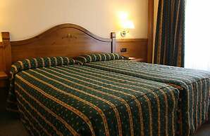 Sport Hotel Village