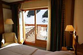 Sport Hotel Village