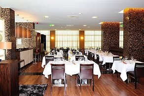 Axis Porto Business & Spa Hotel