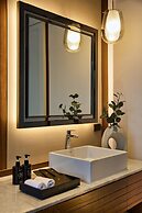 Relo' The Urban Escape