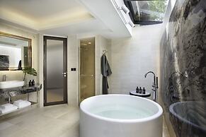 Relo' The Urban Escape