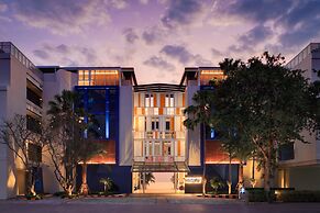 Relo' The Urban Escape