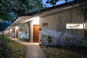 Pumilio Mountain & Ocean Hotel