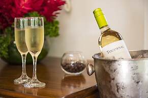 Pumilio Mountain & Ocean Hotel