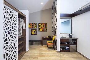 Pumilio Mountain & Ocean Hotel