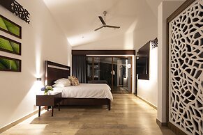 Pumilio Mountain & Ocean Hotel