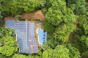 Pumilio Mountain & Ocean Hotel