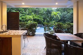 Pumilio Mountain & Ocean Hotel