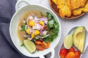 Pumilio Mountain & Ocean Hotel