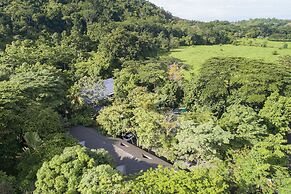 Pumilio Mountain & Ocean Hotel