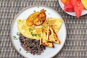 Pumilio Mountain & Ocean Hotel