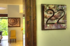 Pumilio Mountain & Ocean Hotel