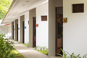 Pumilio Mountain & Ocean Hotel