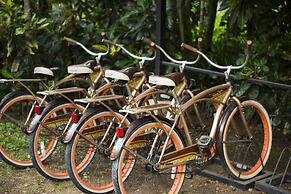 Pumilio Mountain & Ocean Hotel