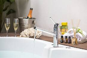 Pumilio Mountain & Ocean Hotel