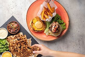 Pumilio Mountain & Ocean Hotel