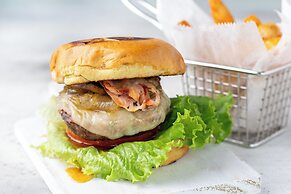 Pumilio Mountain & Ocean Hotel