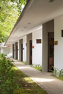 Pumilio Mountain & Ocean Hotel