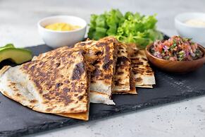 Pumilio Mountain & Ocean Hotel