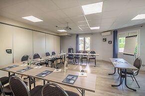 Hotel Kyriad Lyon Est - Bron Eurexpo Le Cottage