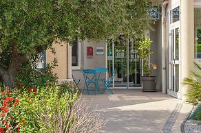 Hotel Kyriad Lyon Est - Bron Eurexpo Le Cottage