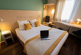 Hotel Kyriad Lyon Est - Bron Eurexpo Le Cottage