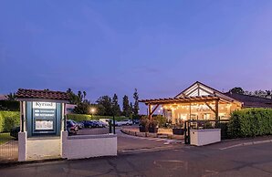 Hotel Kyriad Lyon Est - Bron Eurexpo Le Cottage
