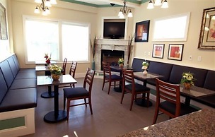Crescent Suites Hotel