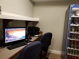 Crescent Suites Hotel