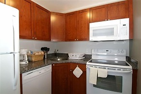 Crescent Suites Hotel