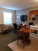 Crescent Suites Hotel