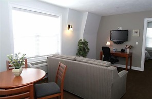 Crescent Suites Hotel
