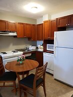 Crescent Suites Hotel