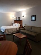 Crescent Suites Hotel