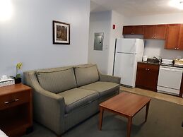 Crescent Suites Hotel