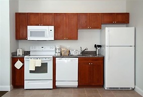 Crescent Suites Hotel