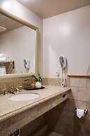 Ayres Hotel & Spa Mission Viejo – Lake Forest