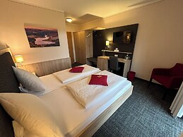 Panorama-Hotel Am See