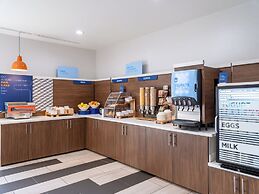 Holiday Inn Express Hotel & Suites Lodi by IHG