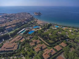 TH Le Castella - Baia degli Dei Village