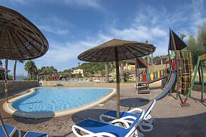 TH Le Castella - Baia degli Dei Village