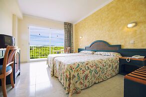 Moon Dreams Coral Beach