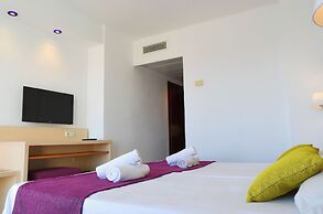 Moon Dreams Coral Beach