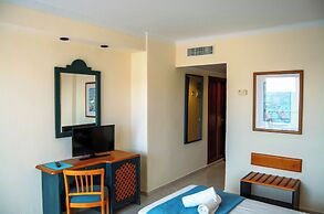 Moon Dreams Coral Beach