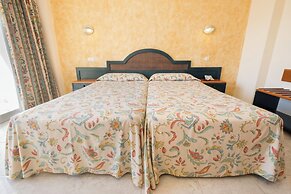 Moon Dreams Coral Beach