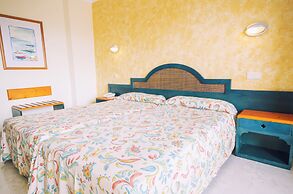 Moon Dreams Coral Beach