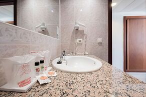 Moon Dreams Coral Beach