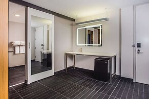 La Quinta Inn & Suites by Wyndham Winchester