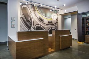 La Quinta Inn & Suites by Wyndham Winchester