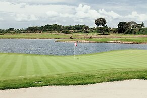 Lake Victoria Serena Golf Resort & Spa